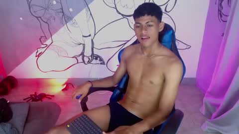 Snapshot of deivid_bigcock1 chatting on 10.31.25 Deivid online show from 10.31.25