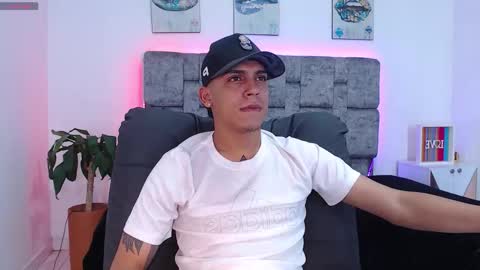 Snapshot of deivid_santoss chatting on 10.28.25 Deivid online show from 10.28.25