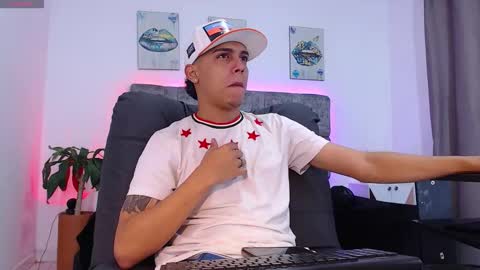 Snapshot of deivid_santoss chatting on 10.29.25 Deivid online show from 10.29.25