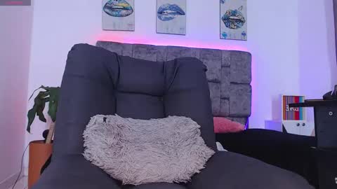 Snapshot of deivid_santoss chatting on 10.31.25 Deivid online show from 10.31.25