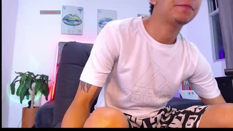 Snapshot of deivid_santoss chatting on 11.05.25 Deivid online show from 11.05.25