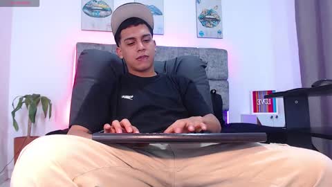 Snapshot of deivid_santoss chatting on 12.16.25 Deivid online show from 12.16.25