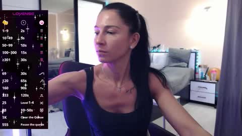 Nicole online show from 09.11.25