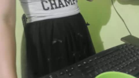 Snapshot of delicious_kitty4u chatting on 11.15.25 delicious_kitty4u online show from 11.15.25