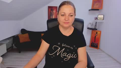 Snapshot of deliciouslolly chatting on 06.10.26 DeliciousLolly online show from 06.10.26