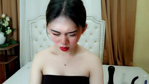 Snapshot of deliciously_sophie chatting on 06.16.26 Sophie online show from 06.16.26