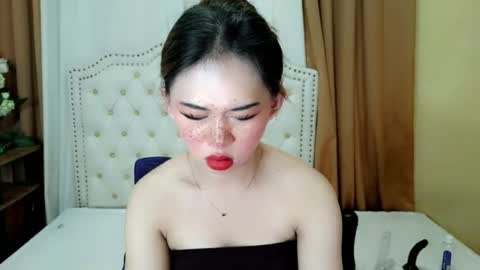 Snapshot of deliciously_sophie chatting on 06.18.26 Sophie online show from 06.18.26