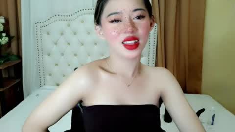 Snapshot of deliciously_sophie chatting on 06.20.26 Sophie online show from 06.20.26