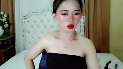 Snapshot of deliciously_sophie chatting on 06.22.26 Sophie online show from 06.22.26
