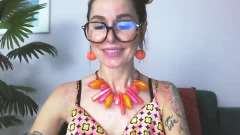 delilah_sweet online show from 06.24.26