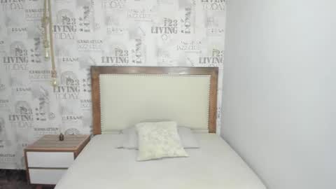 delilaquinn online show from 11.21.25