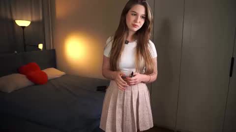 Snapshot of delindaclavey chatting on 11.19.25 Linda online show from 11.19.25