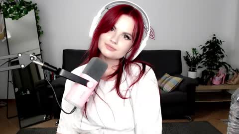 dellacrush_ online show from 09.08.25