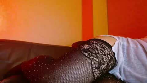 Snapshot of delphine_x chatting on 03.25.26 Delphine online show from 03.25.26