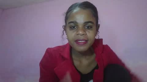 Snapshot of delphineee chatting on 04.19.26 delphine online show from 04.19.26