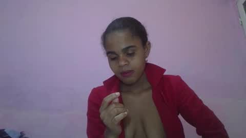 Snapshot of delphineee chatting on 04.22.26 delphine online show from 04.22.26