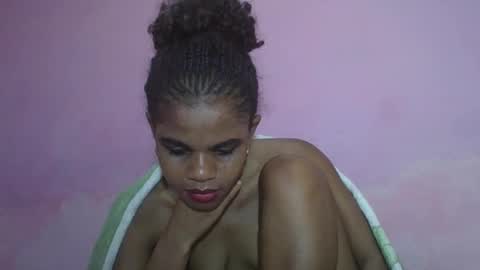 Snapshot of delphineee chatting on 05.02.26 delphine online show from 05.02.26