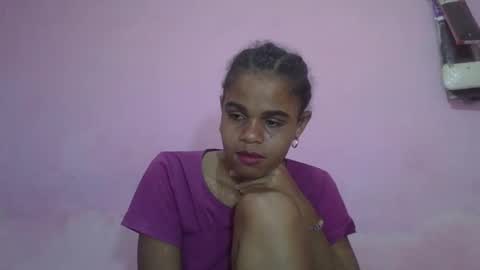 Snapshot of delphineee chatting on 05.12.26 delphine online show from 05.12.26