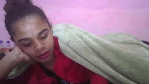 Snapshot of delphineee chatting on 05.18.26 delphine online show from 05.18.26