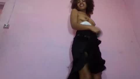 Snapshot of delphineee chatting on 05.20.26 delphine online show from 05.20.26