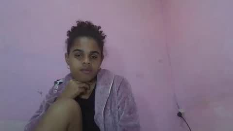 Snapshot of delphineee chatting on 05.29.26 delphine online show from 05.29.26