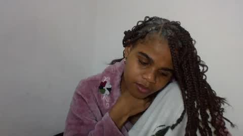 Snapshot of delphineee chatting on 06.24.26 delphine online show from 06.24.26