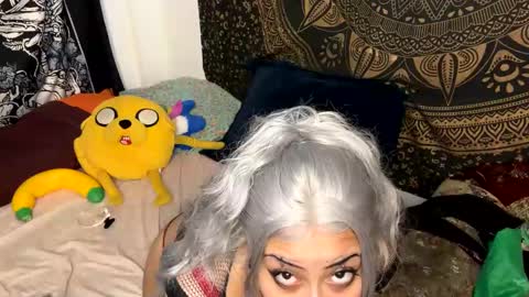 Snapshot of deluxxxeblu chatting on 12.12.24 TankinBody online show from 12.12.24