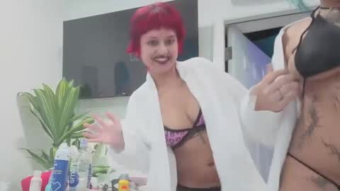 Snapshot of deluxxxeblu chatting on 02.15.26 TankinBody online show from 02.15.26