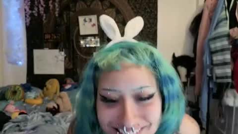 Snapshot of deluxxxeblu chatting on 03.03.26 TankinBody online show from 03.03.26