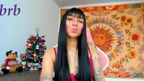 Snapshot of demeter__ chatting on 12.19.24 demeter__ online show from 12.19.24