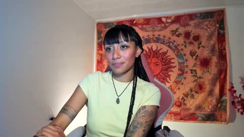 Snapshot of demeter__ chatting on 01.29.25 demeter__ online show from 01.29.25