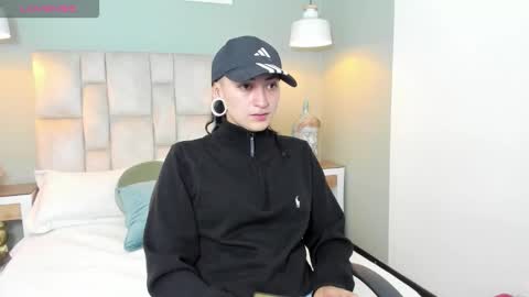 Snapshot of demetra_noxx chatting on 01.11.26 Demetra online show from 01.11.26