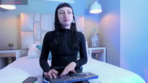 Snapshot of demetra_noxx chatting on 01.14.26 Demetra online show from 01.14.26