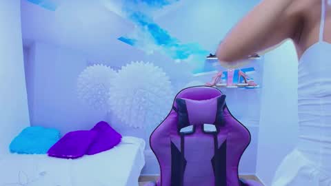 DEMI online show from 11.26.25