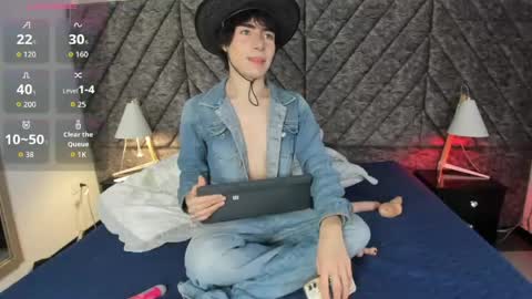 Snapshot of demon_foxx chatting on 06.01.26 online show from 06.01.26