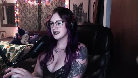 Demoness Mina online show from 11.23.25