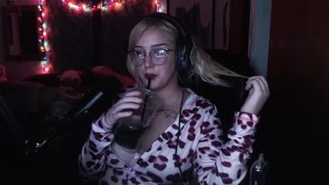 Demoness Mina online show from 01.15.26