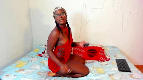 Snapshot of demonychloe chatting on 05.15.26 demonychloe online show from 05.15.26