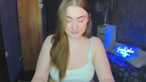 Snapshot of demure_soul chatting on 02.27.25 Sophie online show from 02.27.25