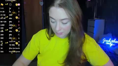 Snapshot of demure_soul chatting on 03.10.25 Sophie online show from 03.10.25
