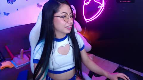 Demy  online show from 12.12.24