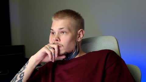 Snapshot of denis_here chatting on 06.12.26 Denis online show from 06.12.26