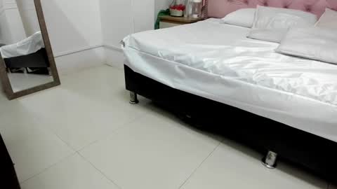 denisse_logan online show from 10.30.25