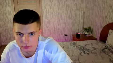 Snapshot of denissofia chatting on 10.20.25 denissofia online show from 10.20.25