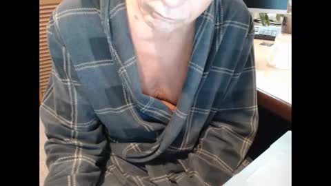 Snapshot of denn_jett chatting on 12.04.25 Den Jet online show from 12.04.25