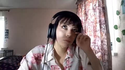 Snapshot of dennapriefert chatting on 11.15.25 Aki online show from 11.15.25