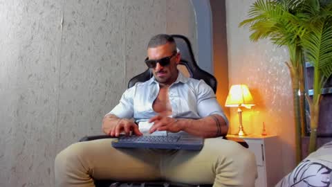 dennis_cox_ online show from 02.01.25