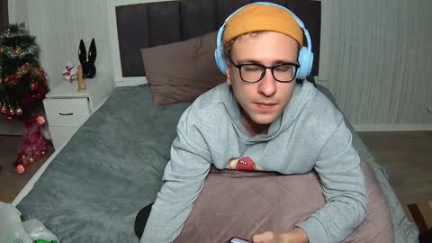 Dennis online show from 01.05.26