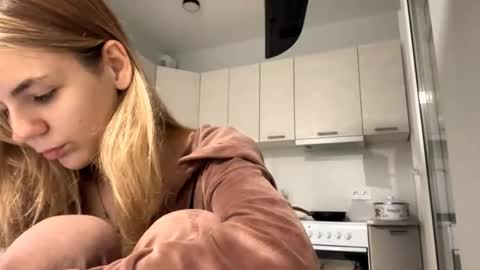 Denni online show from 10.19.25