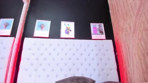 Snapshot of dennyzeans chatting on 11.23.25 dennyzeans online show from 11.23.25